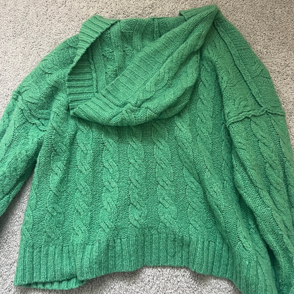 American eagle sweater